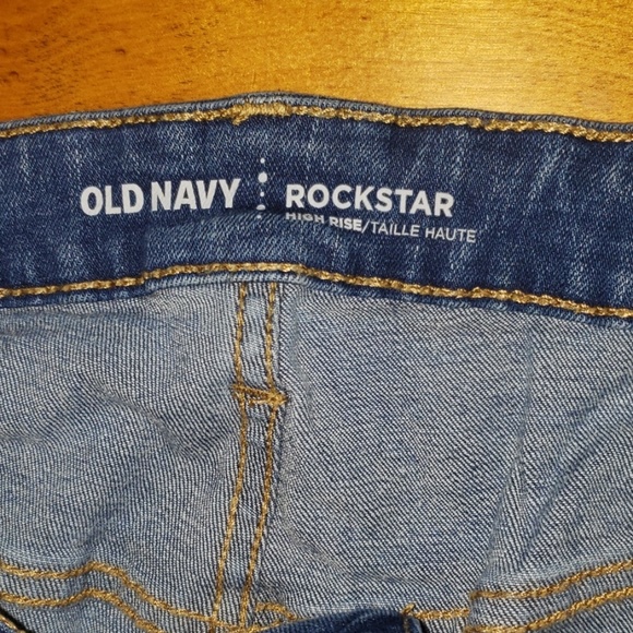 Old Navy rockstar high rise Tall jeans - Picture 2 of 4